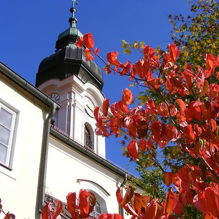 Haus Der Begegnung Heilig Geist Hotel Burghausen Ngoại thất bức ảnh