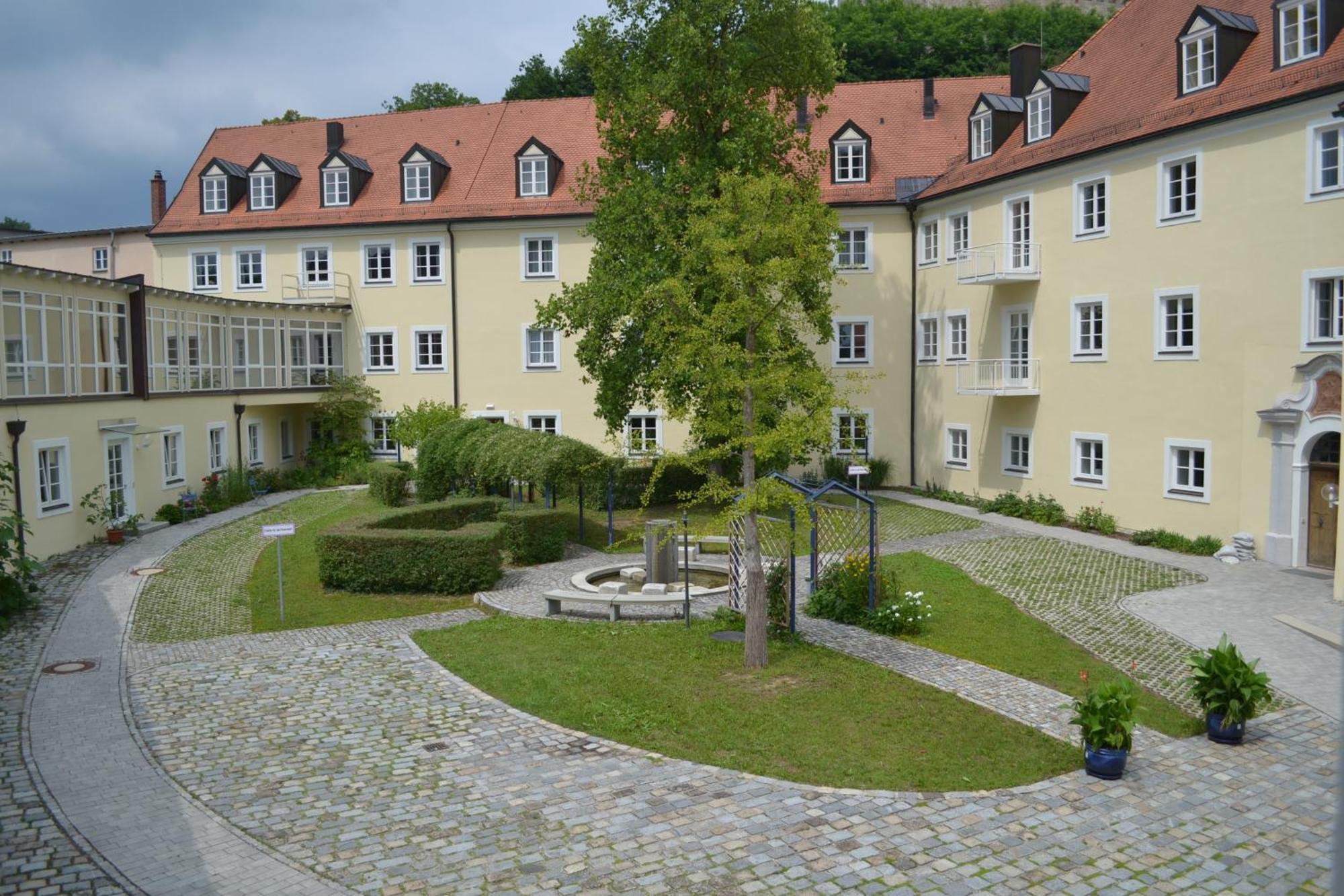 Haus Der Begegnung Heilig Geist Hotel Burghausen Ngoại thất bức ảnh