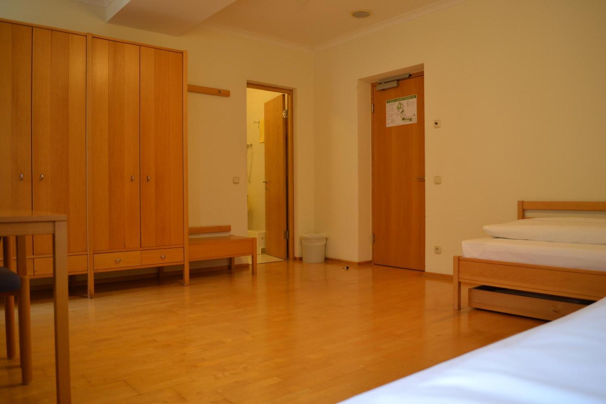Haus Der Begegnung Heilig Geist Hotel Burghausen Ngoại thất bức ảnh