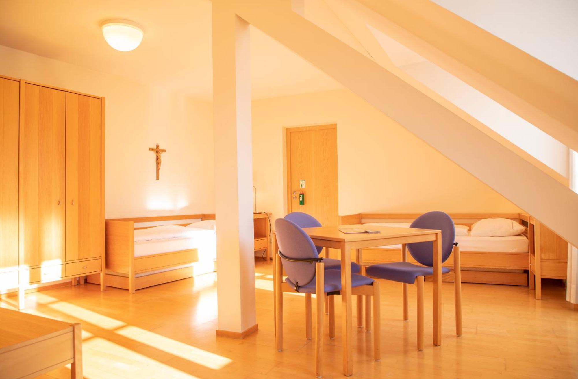 Haus Der Begegnung Heilig Geist Hotel Burghausen Ngoại thất bức ảnh