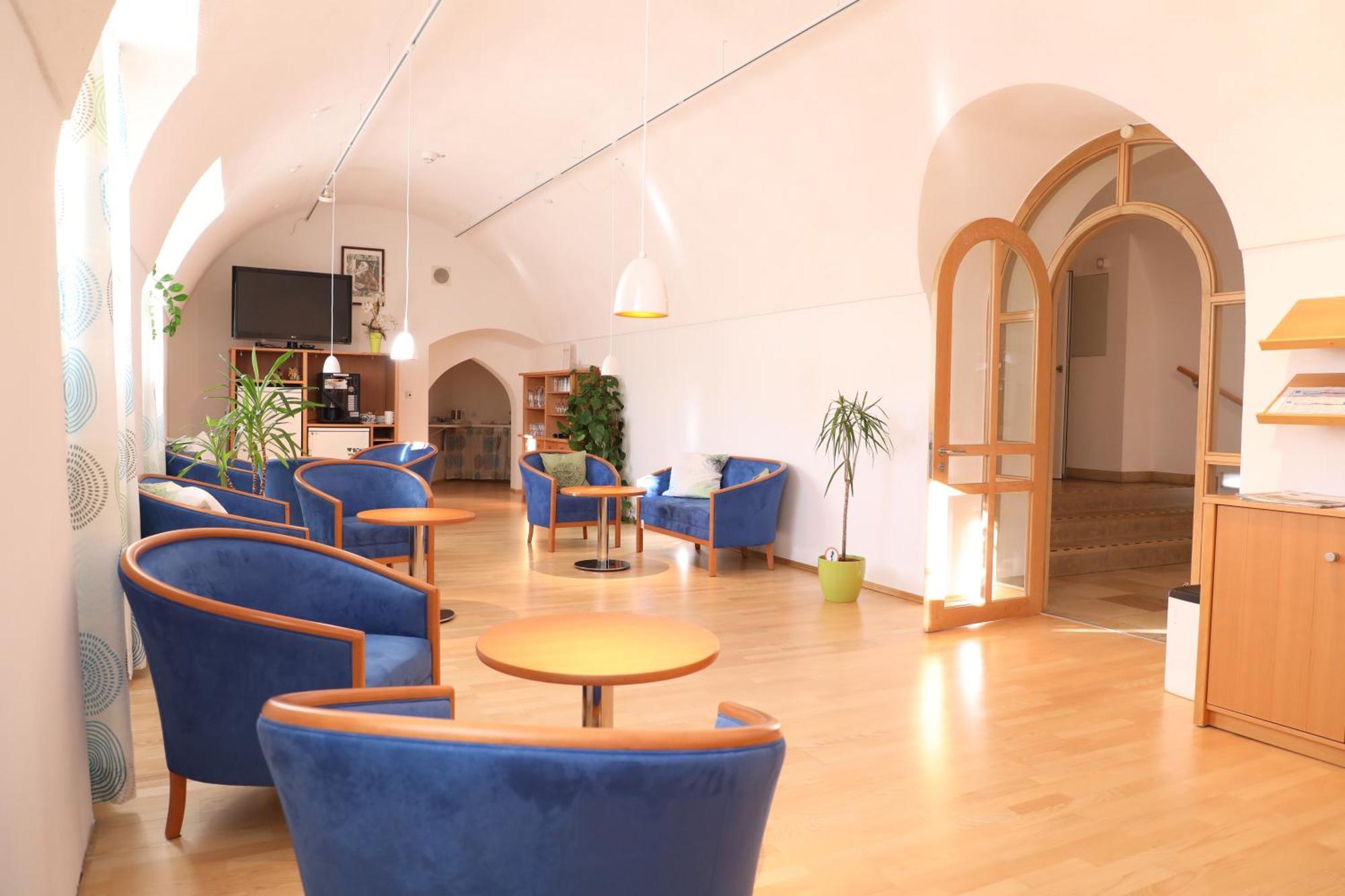 Haus Der Begegnung Heilig Geist Hotel Burghausen Ngoại thất bức ảnh