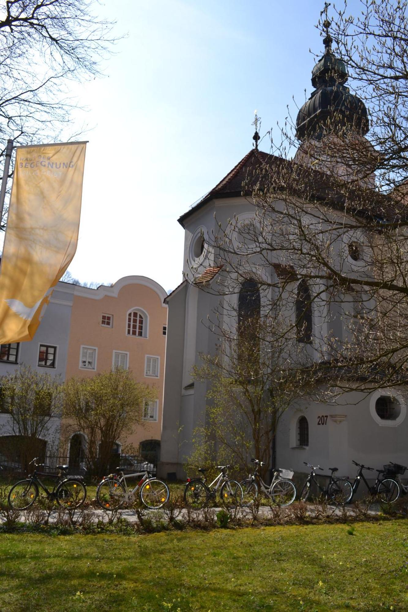 Haus Der Begegnung Heilig Geist Hotel Burghausen Ngoại thất bức ảnh